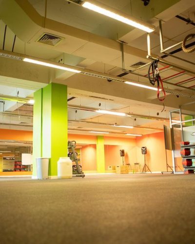 Interior Gimnasio Sportlife Valdivia